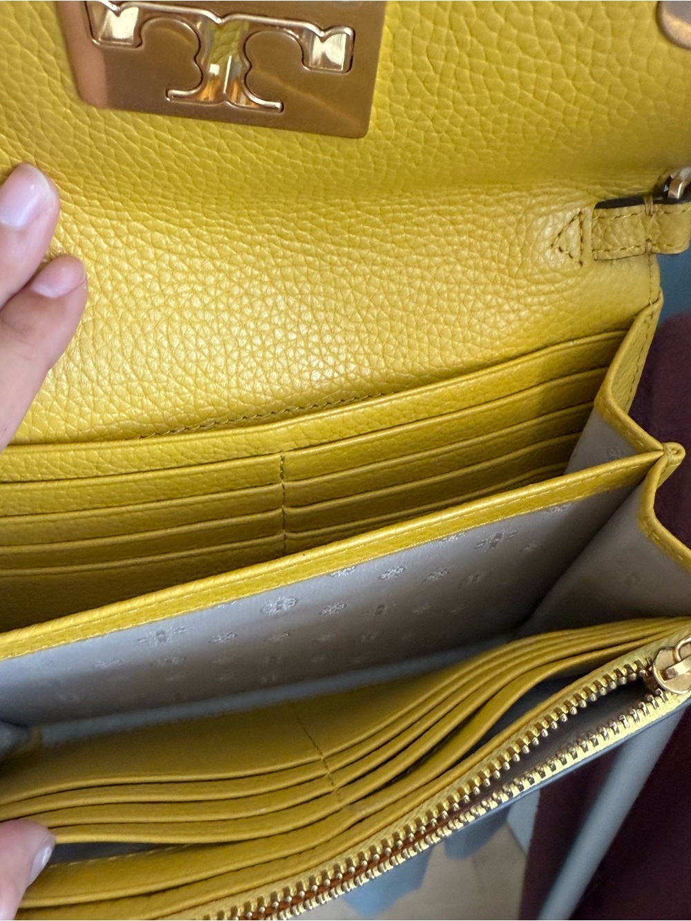 Tory Burch yellow leather crossbody wallet on chain - Picture 3 of 4